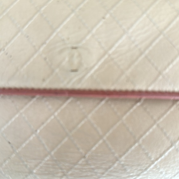 Used Chanel wallet. - Picture 2 of 6